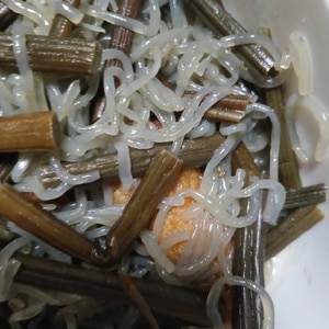 わらびと油揚げの煮物